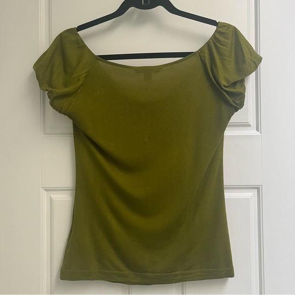 Banana Republic top, great for work. Green, cute cap sleeve, slight cowl neck. - Picture 3 of 7